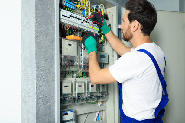 Best Affordable Emergency Electrician  in St Peter, WI